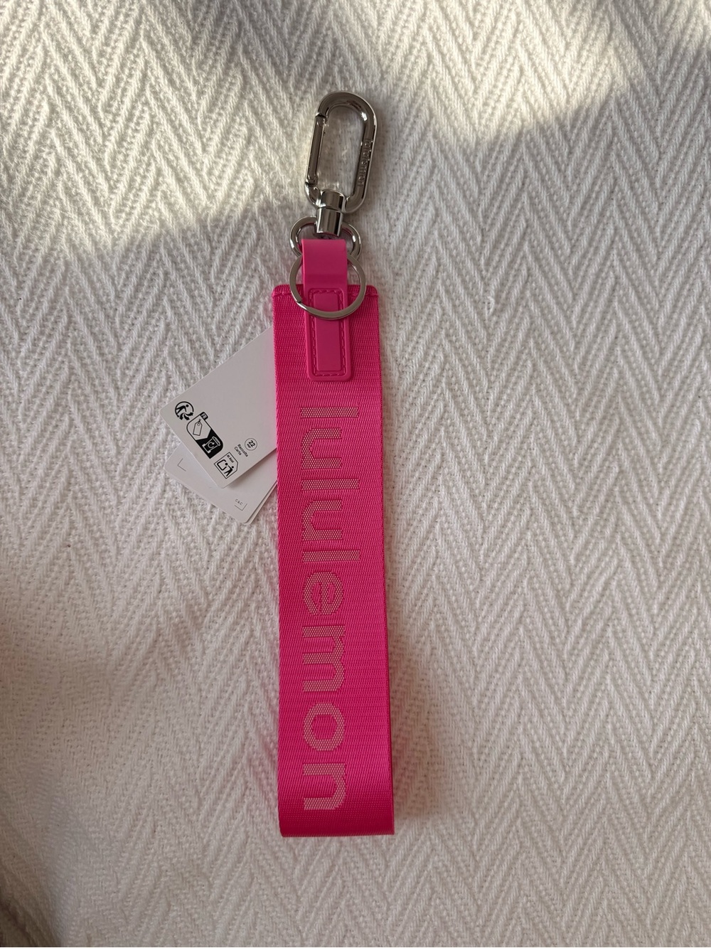 Lululemon Sonic Pink Never Lost Keychain🩷